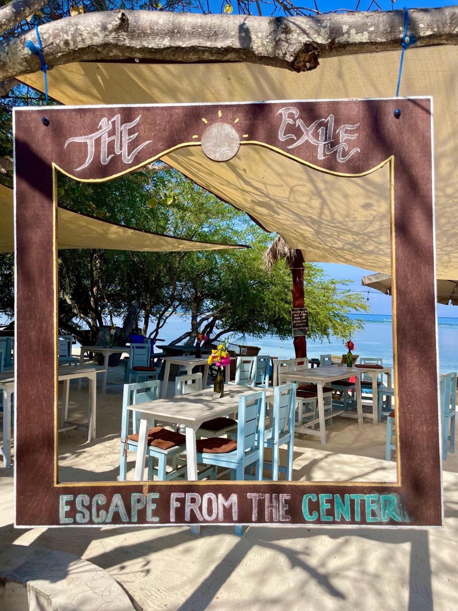 The Exile Sunsetpoint Hotel Gili Trawangan Exterior photo
